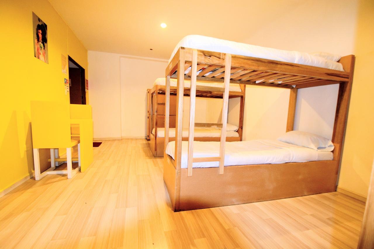 Bauhouse Backpacker Hostel Куенка Екстер'єр фото