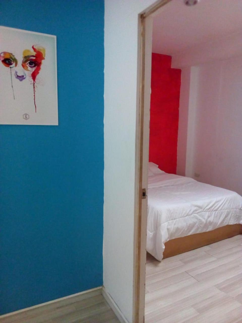 Bauhouse Backpacker Hostel Куенка Екстер'єр фото